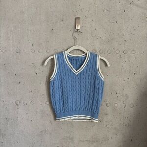 BRANDY MELVILLE SWEATER VEST